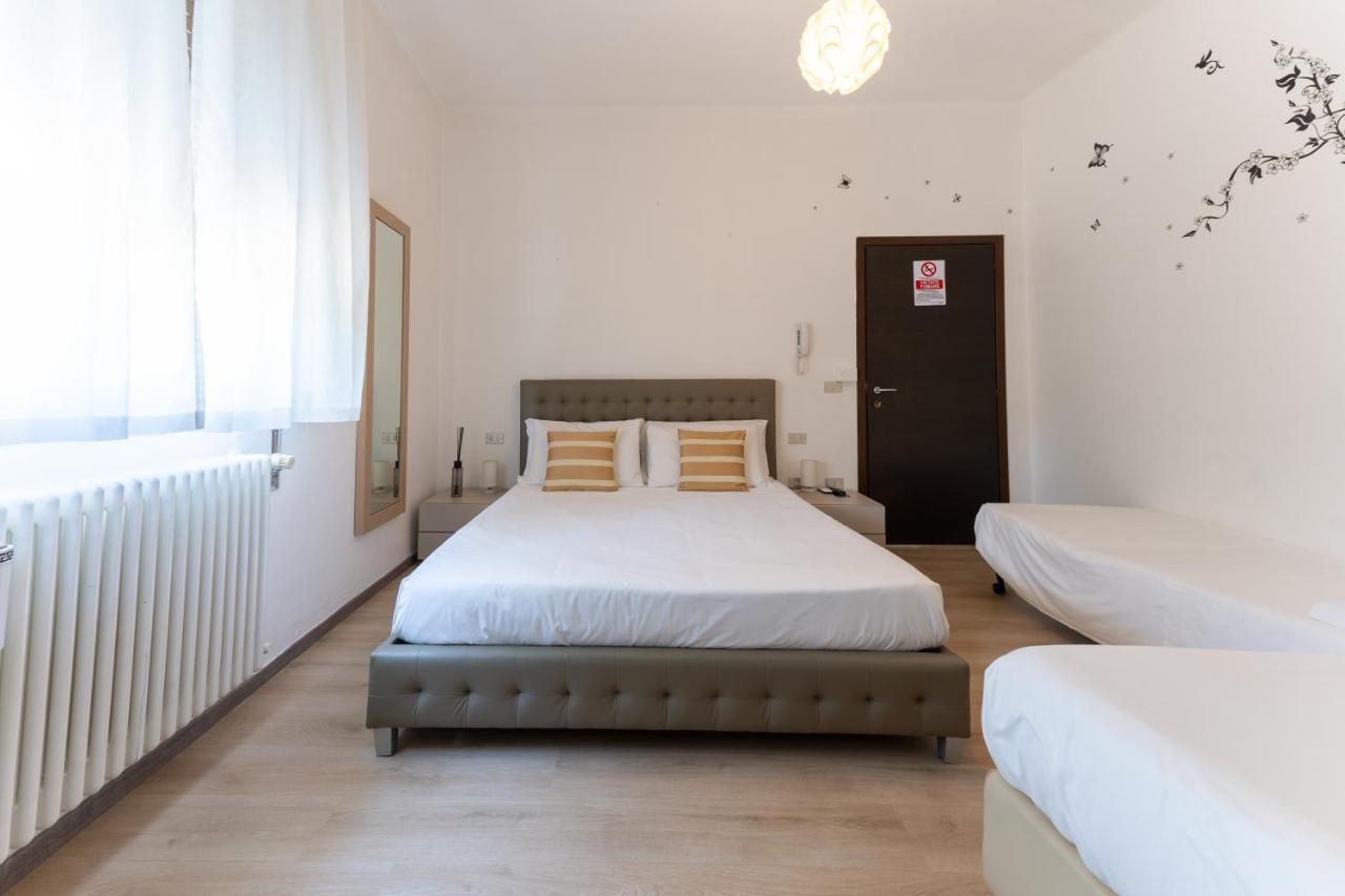 Hotel Benaco Mavras Peschiera del Garda Eksteriør billede