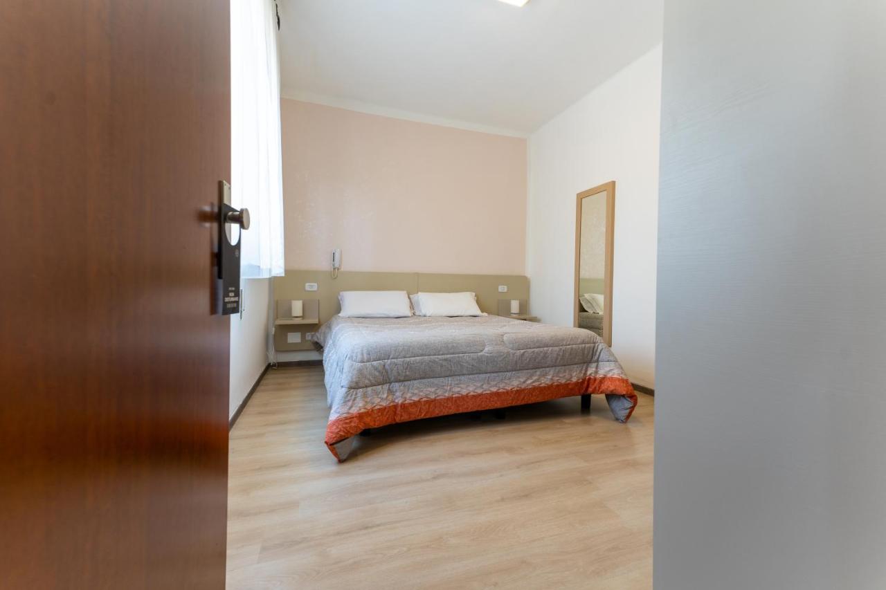 Hotel Benaco Mavras Peschiera del Garda Eksteriør billede