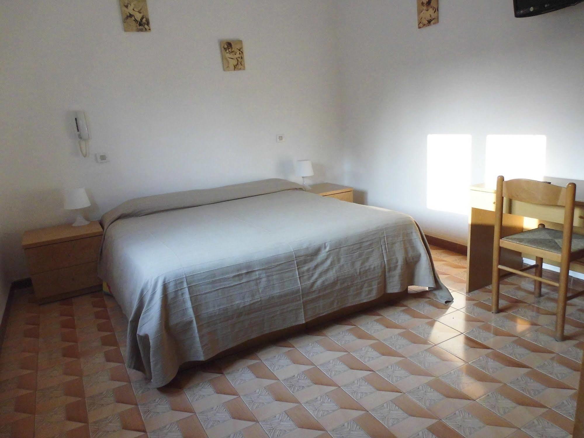 Hotel Benaco Mavras Peschiera del Garda Eksteriør billede